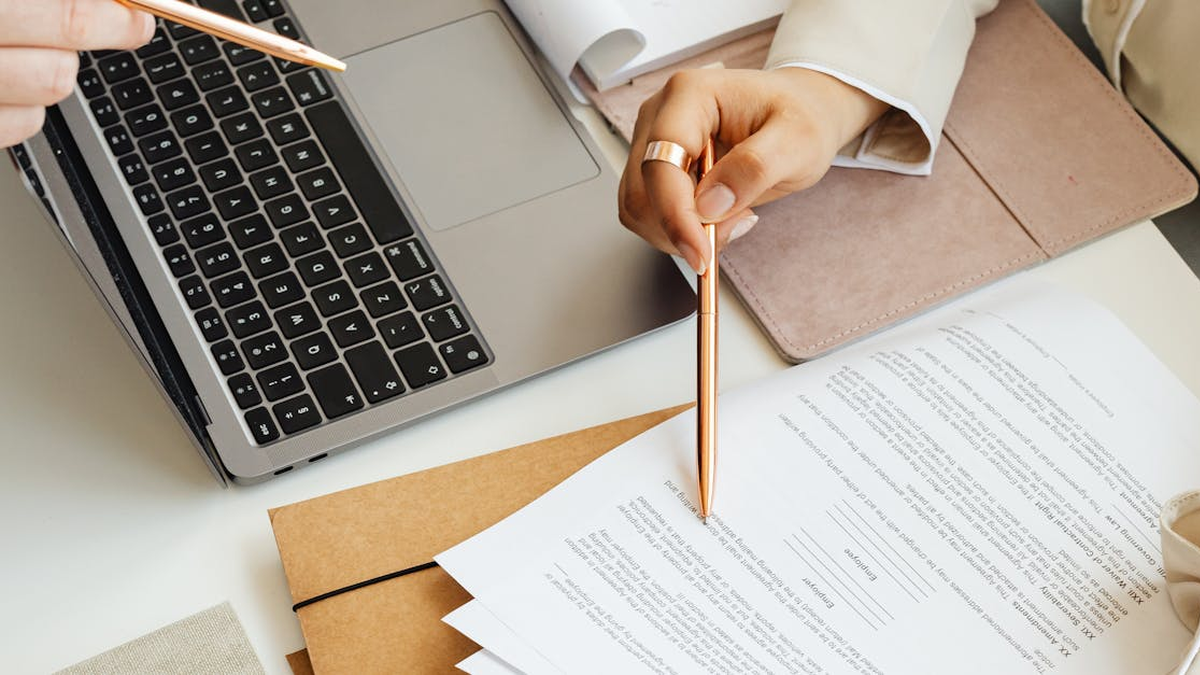 Partnership distribution rules and complexities