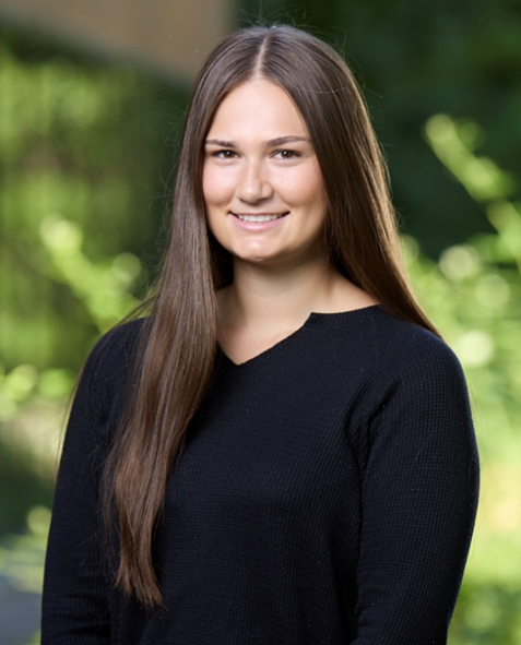 Bailey Vargas, Tax Associate at Topel Forman, a Chicago CPA firm